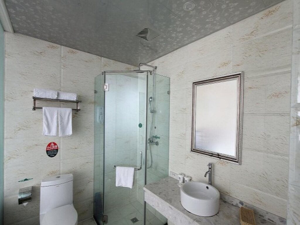 Чунцин: GreenTree Inn ChongQing Yuzhong LiangLuKou Subway Station Express Hotel