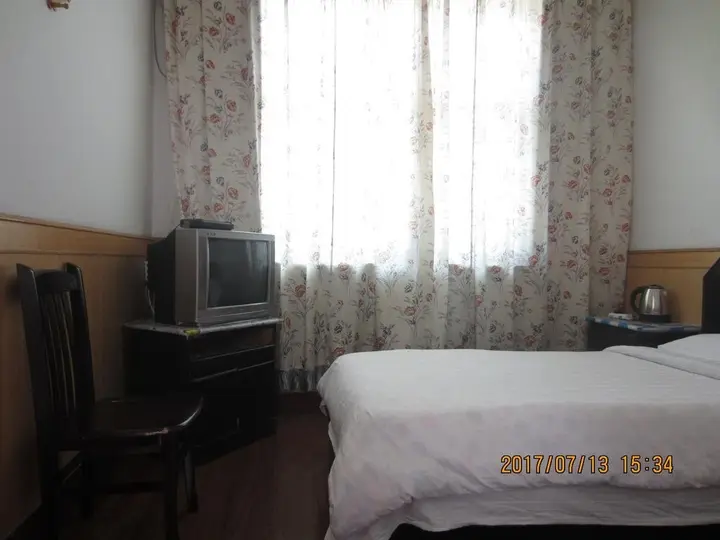 Вэйнань: Huashan Lanyue Youth Hostel
