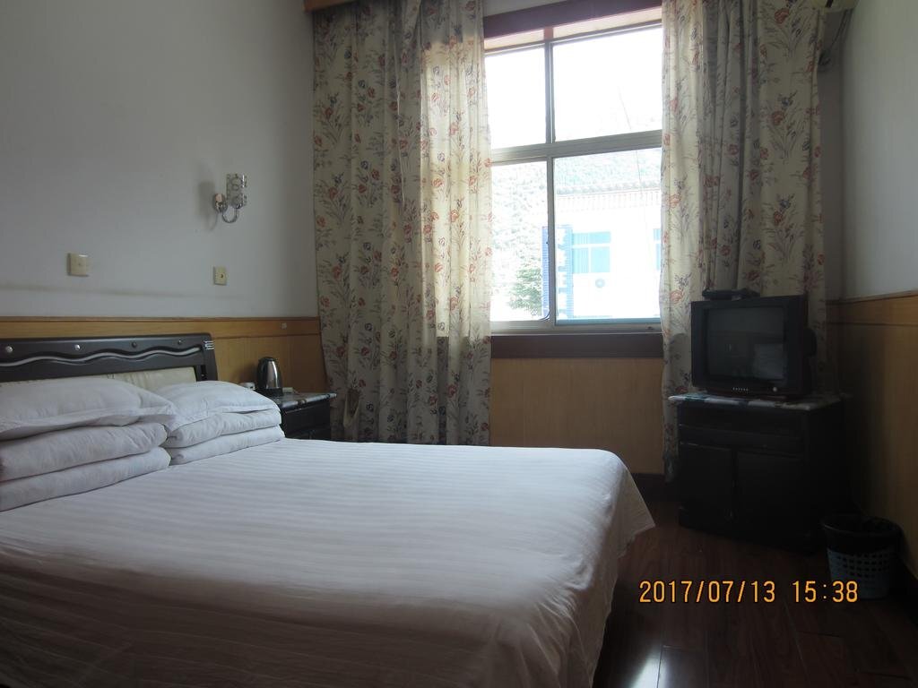 Вэйнань: Huashan Lanyue Youth Hostel