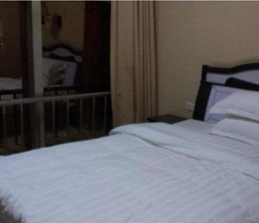 Зигонг: Zigong Baiyun Hotel