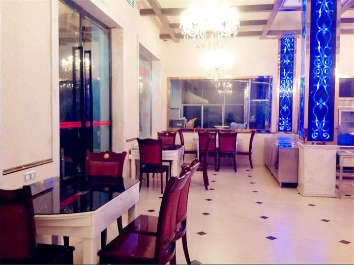 Лучжоу: Luzhou Naxi Inn