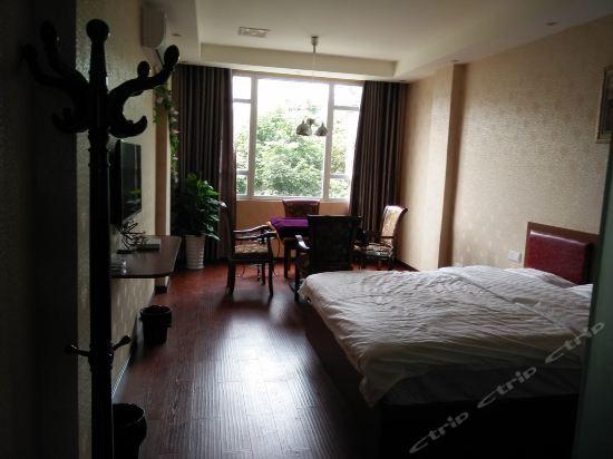 Наньчун: 108 Business Hotel