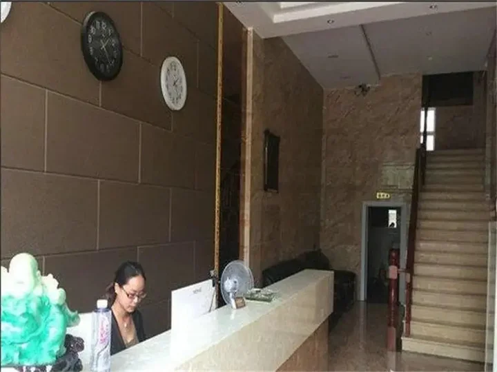Суцянь: Siyang Jinrun Business Inn