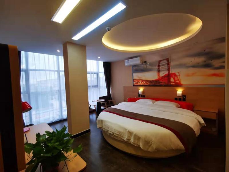 Вэйнань: Thank Inn Hotel Shanxi Weinan Huayin City Huashan Scenic Yuquan Road