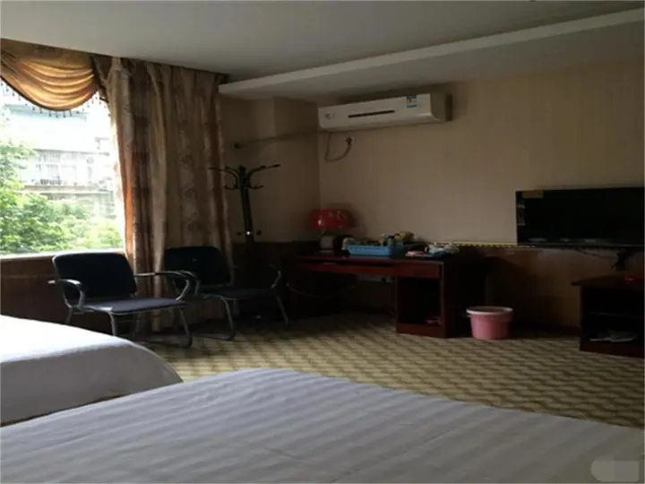 Лучжоу: Luzhou Xincheng Business Inn