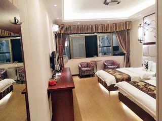 Яань: Bifengxia Changhong Business Hotel