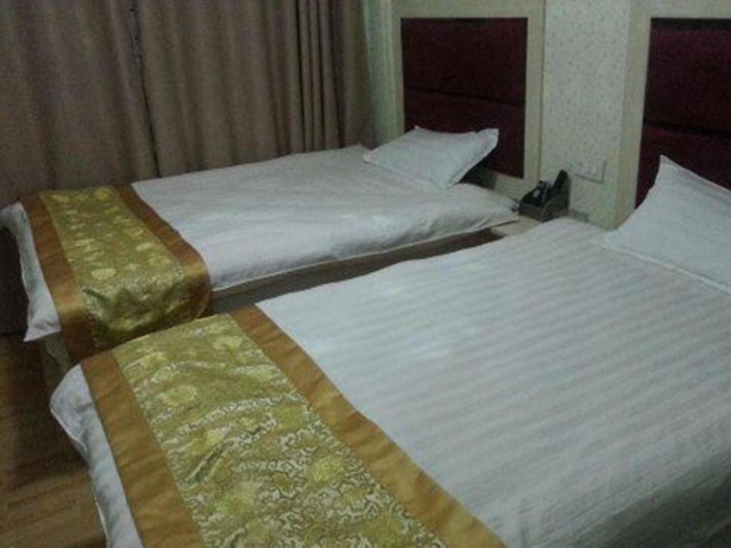 Наньчун: Langzhong Kuixing Business Hotel