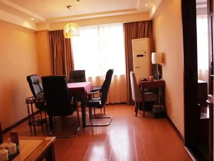Чжанцзяцзе: Zhangjiajie Fulante Fengwan Business Hotel