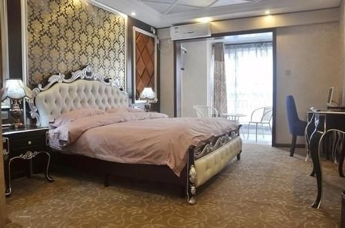 Лоян: Luoyang Fengtaihaodi Theme Hotel
