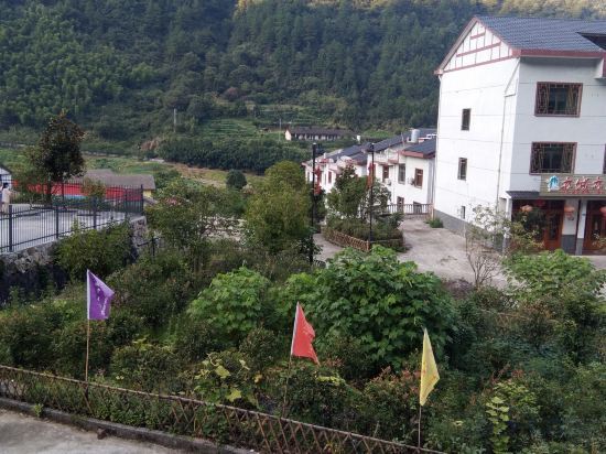 Шанграо: Sanyingshan Yi Inn