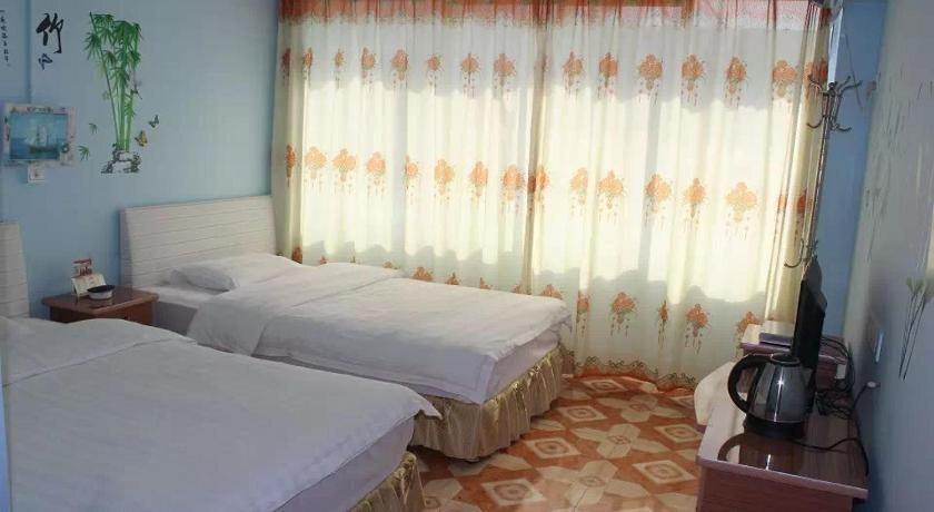 Чжанцзяцзе: Zhangjiajie Fufeng Business Hotel