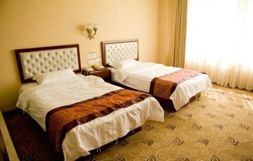 Суцянь: Hemei Business Hotel