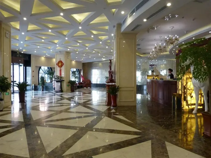 Аньцин: Tianzhu Mountain Buckingham Palace Hotel