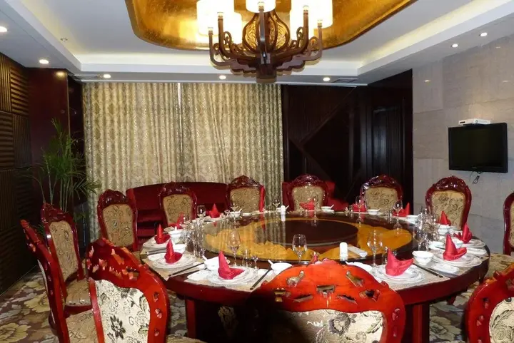 Аньцин: Tianzhu Mountain Buckingham Palace Hotel