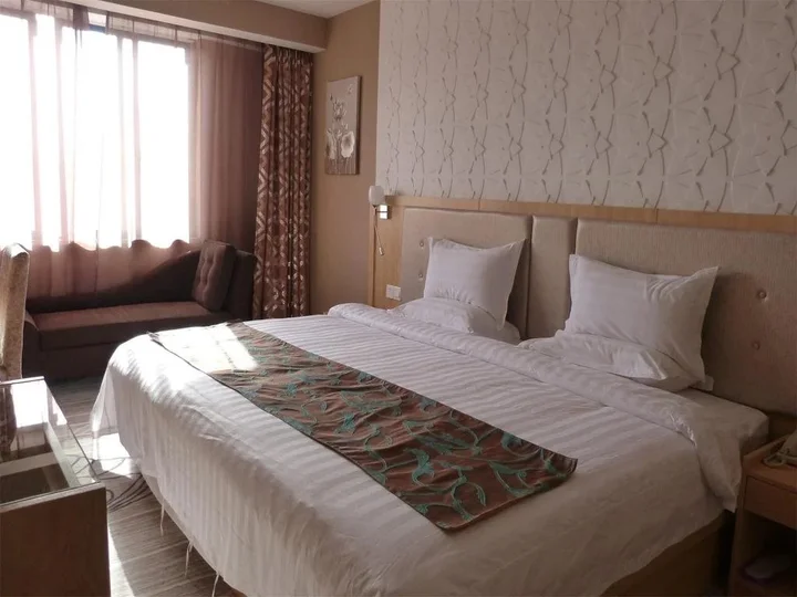 Аньцин: Tianzhu Mountain Buckingham Palace Hotel