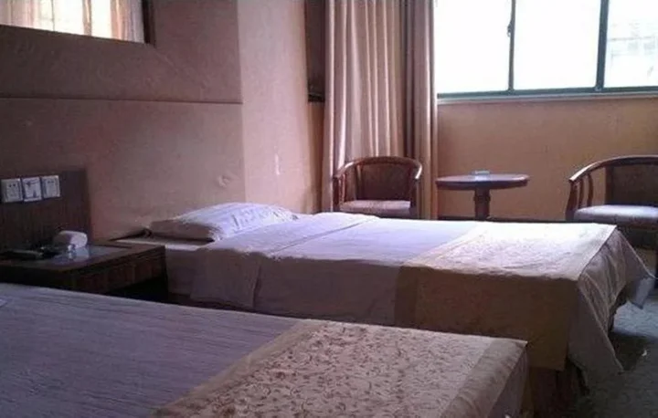 Суцянь: Zhongyuan Inn