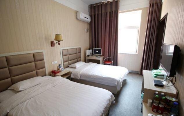 Кайфын: Xingrui Chain Hotel Kaifeng Tongxu Wenwei Road