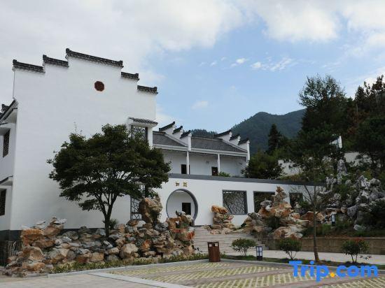 Чичжоу: Jiuhuashan Liuquan Villa