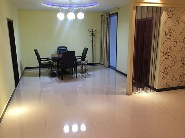 Вэйнань: Weinan Hua Long Sunshine Express Inn