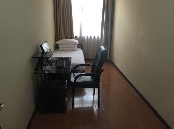 Вэйнань: Weinan Hua Long Sunshine Express Inn