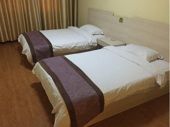 Вэйнань: Weinan Hua Long Sunshine Express Inn