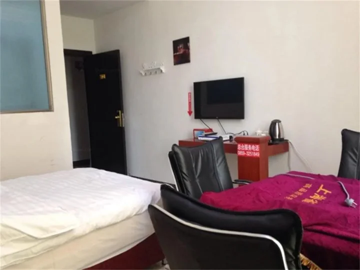 Синъи: Xingyi Huangjia Inn