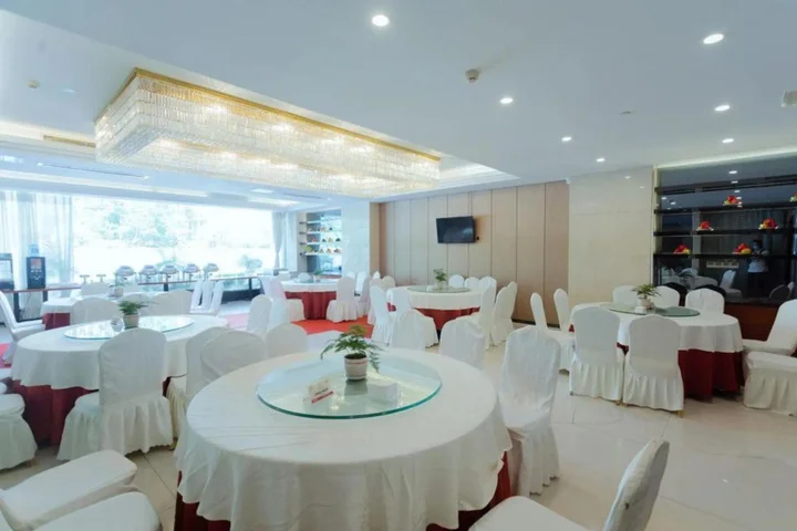 Сичан: Tianhe Hotel (Xichang Moon Lake Park)