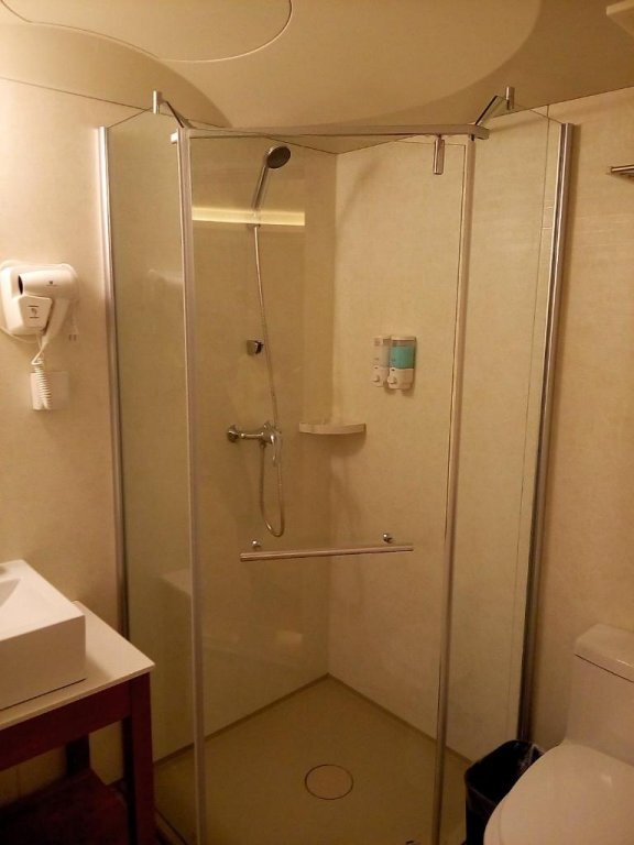 Цюаньчжоу: Quanzhou Ku6 Fashion Hotel (Dayang Department store)