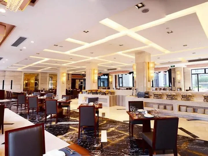 Наньпин: Ramada Wuyishan