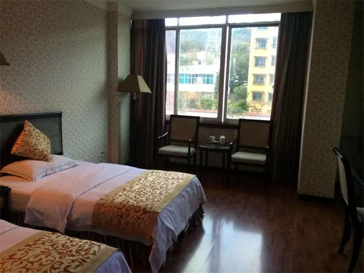 Синъи: Xingyi Longtai Inn