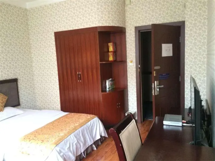 Синъи: Xingyi Longtai Inn