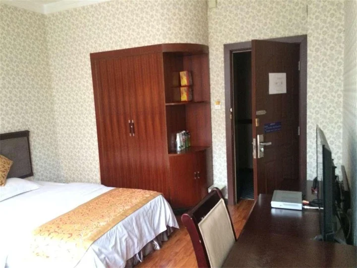 Синъи: Xingyi Longtai Inn