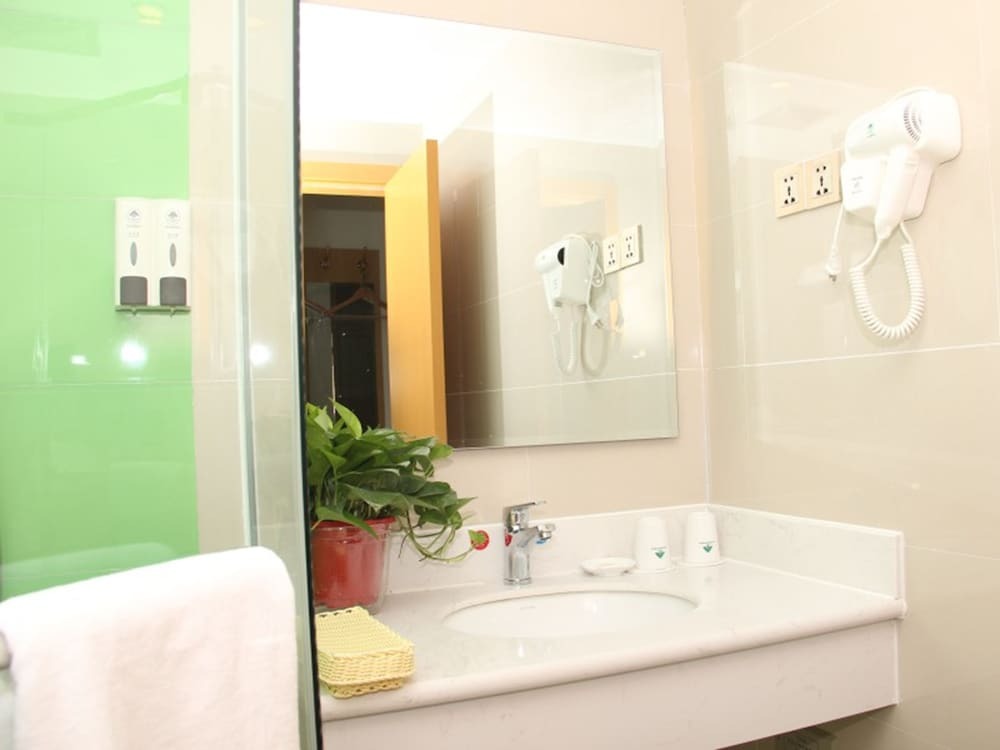 Бинжоу: GreenTree Inn Binzhou Wudi County Yinzuo Plaza Express Hotel
