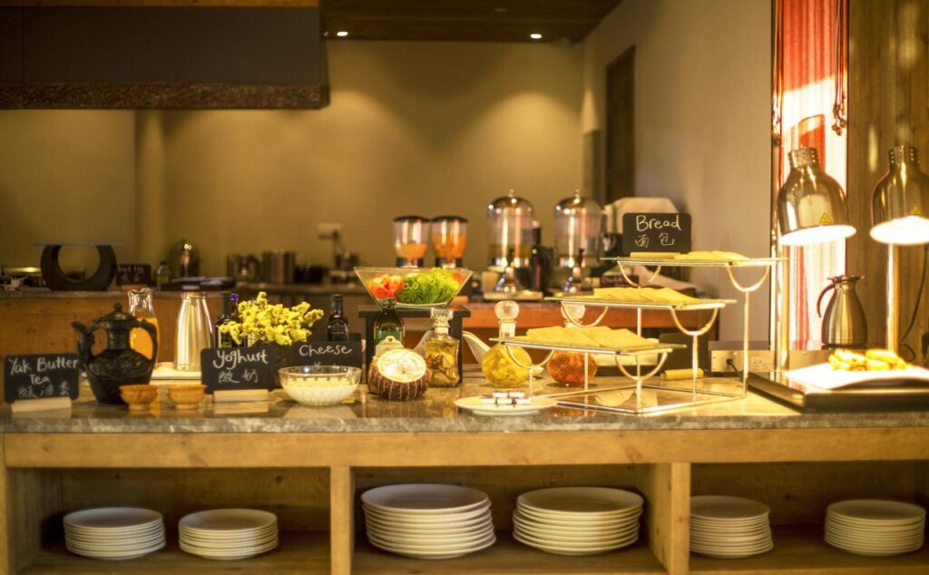 Шангри-Ла: LUX* Tea Horse Road Benzilan Hotel