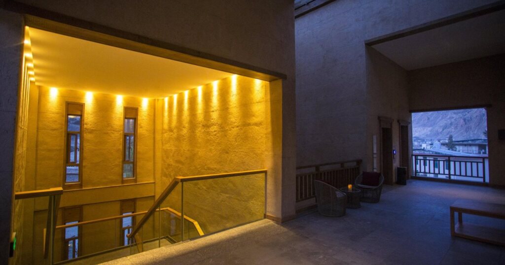 Шангри-Ла: LUX* Tea Horse Road Benzilan Hotel