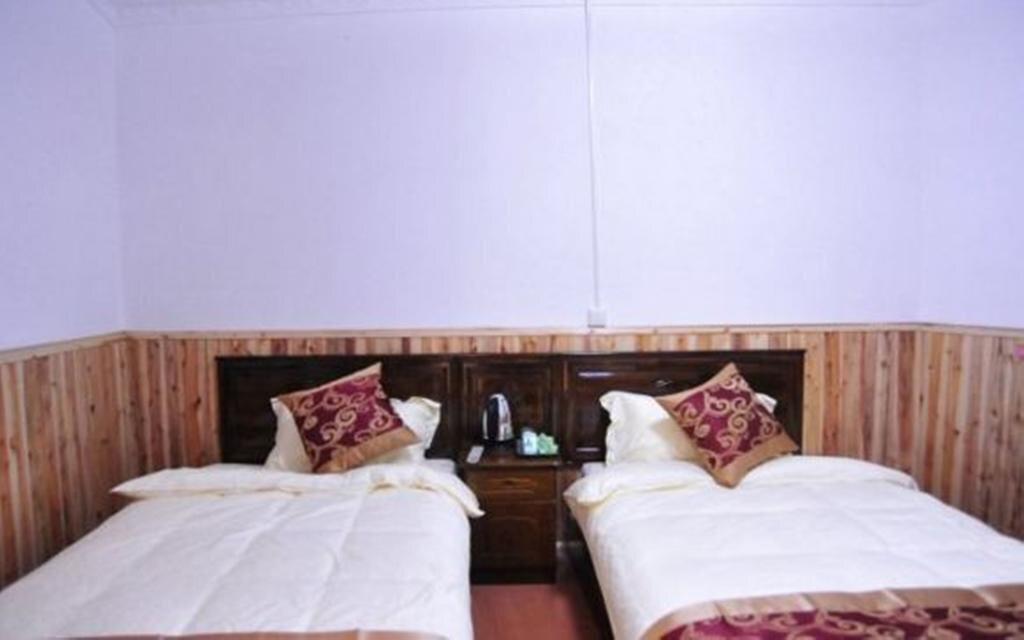 Баошань: Bao Shan Qing Lian Ju Inn
