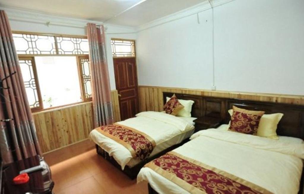 Баошань: Bao Shan Qing Lian Ju Inn
