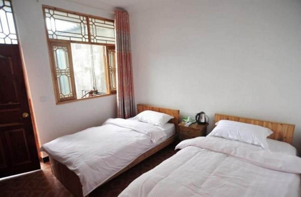 Баошань: Bao Shan Qing Lian Ju Inn