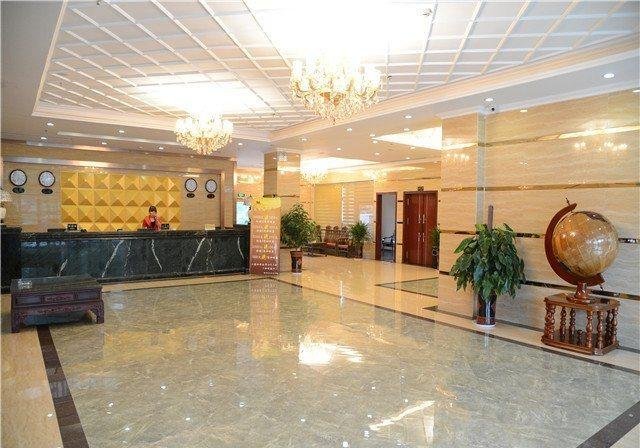 Хеби: Yiyuan Business Inn