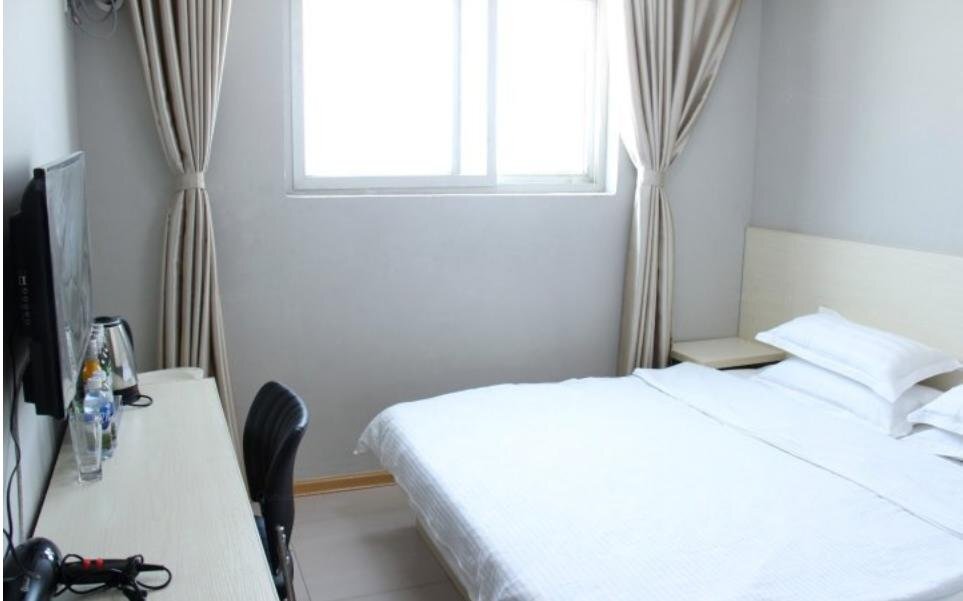 Кайфын: Juyuan Express Inn