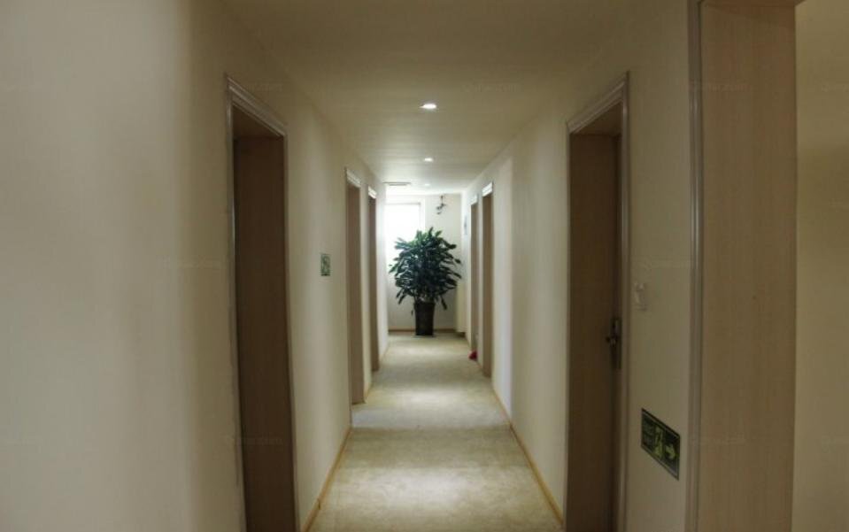 Кайфын: Juyuan Express Inn
