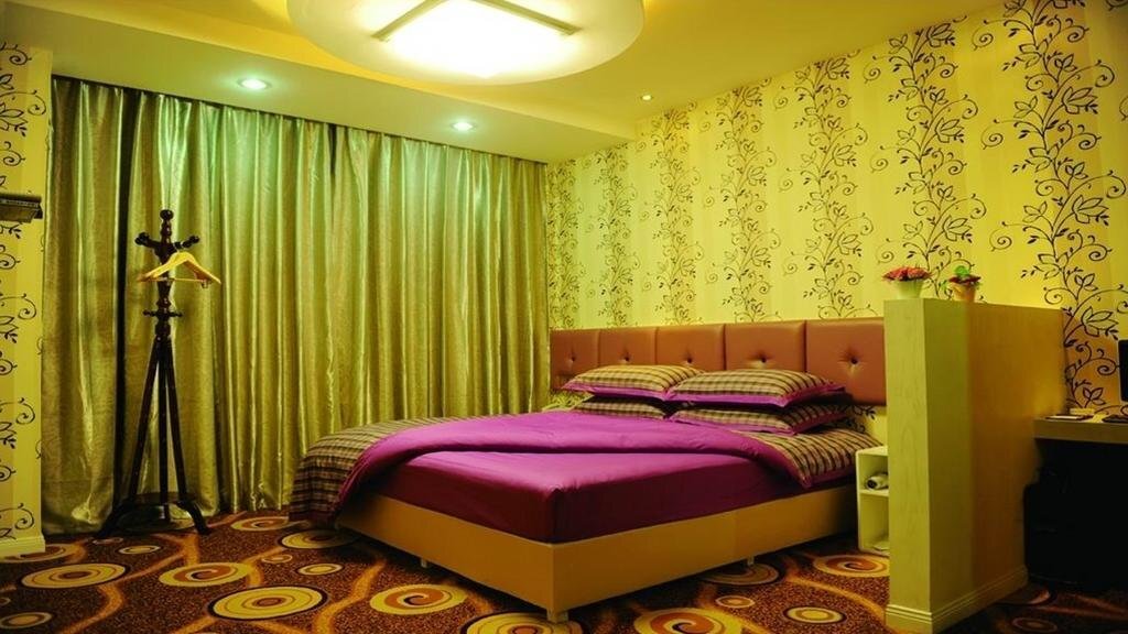 Дунъян: Dongyang Z Business Hotel