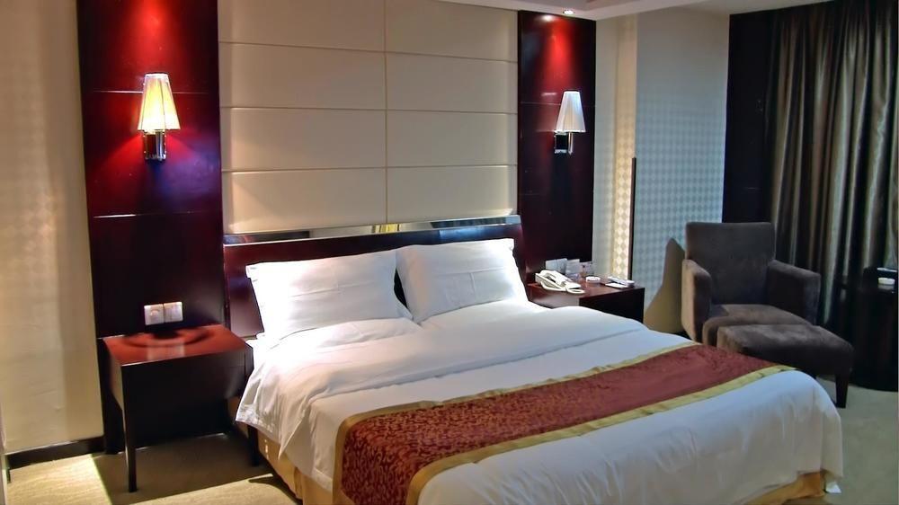 Тайчжоу: Cause Way Bay Holiday Hotel- Wenling
