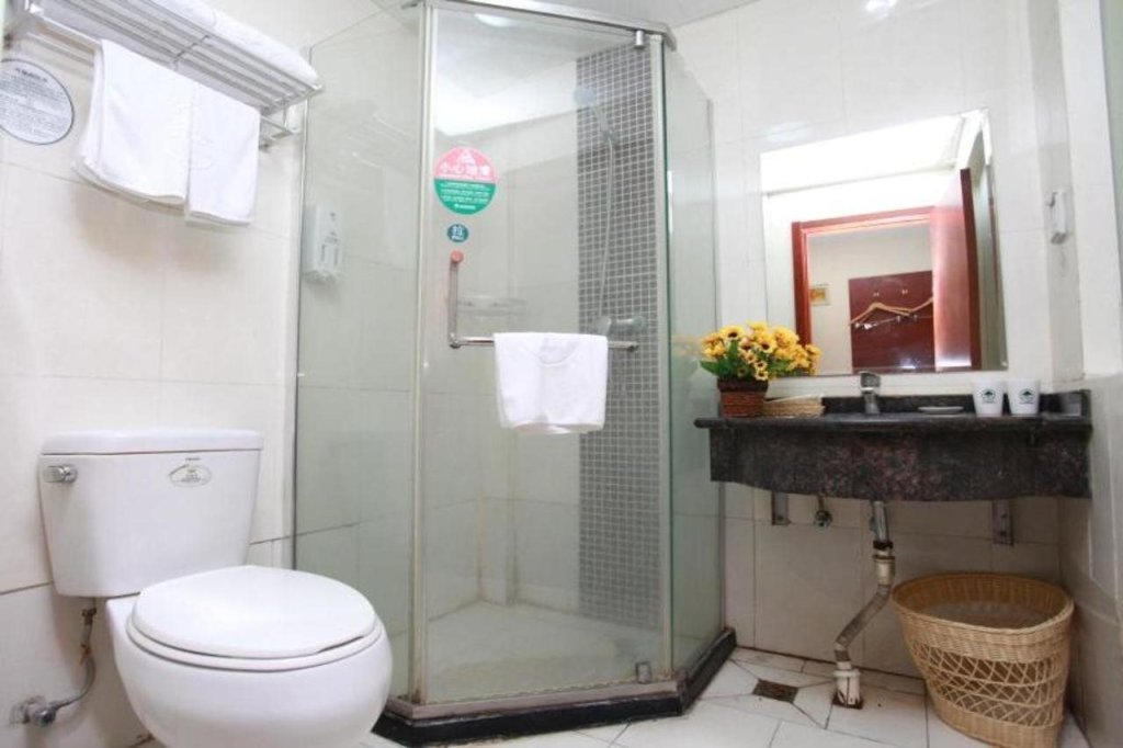 Цзинань: GreenTree Inn Jinan Tianqiao District Railway Station Square Express Hotel