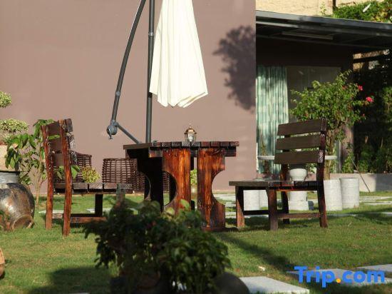 Янгиианг: summer inn