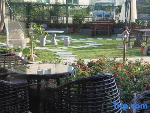 Янгиианг: summer inn