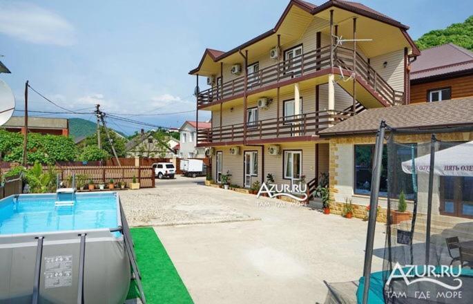 Новомихайловский: Guest House Udacha