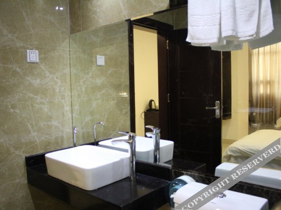 Янгиианг: Yangjiang Zhapo Yatao Holiday Hotel