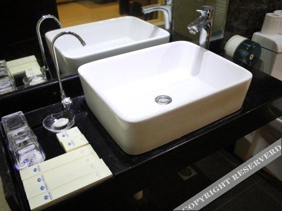 Янгиианг: Yangjiang Zhapo Yatao Holiday Hotel
