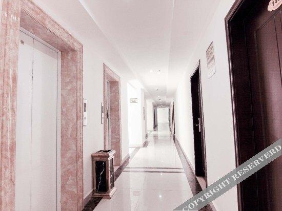Янгиианг: Yangjiang Zhapo Yatao Holiday Hotel